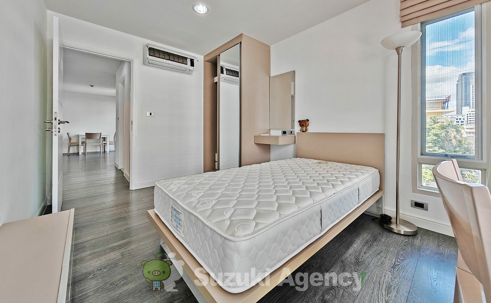 The Crest Sukhumvit 49