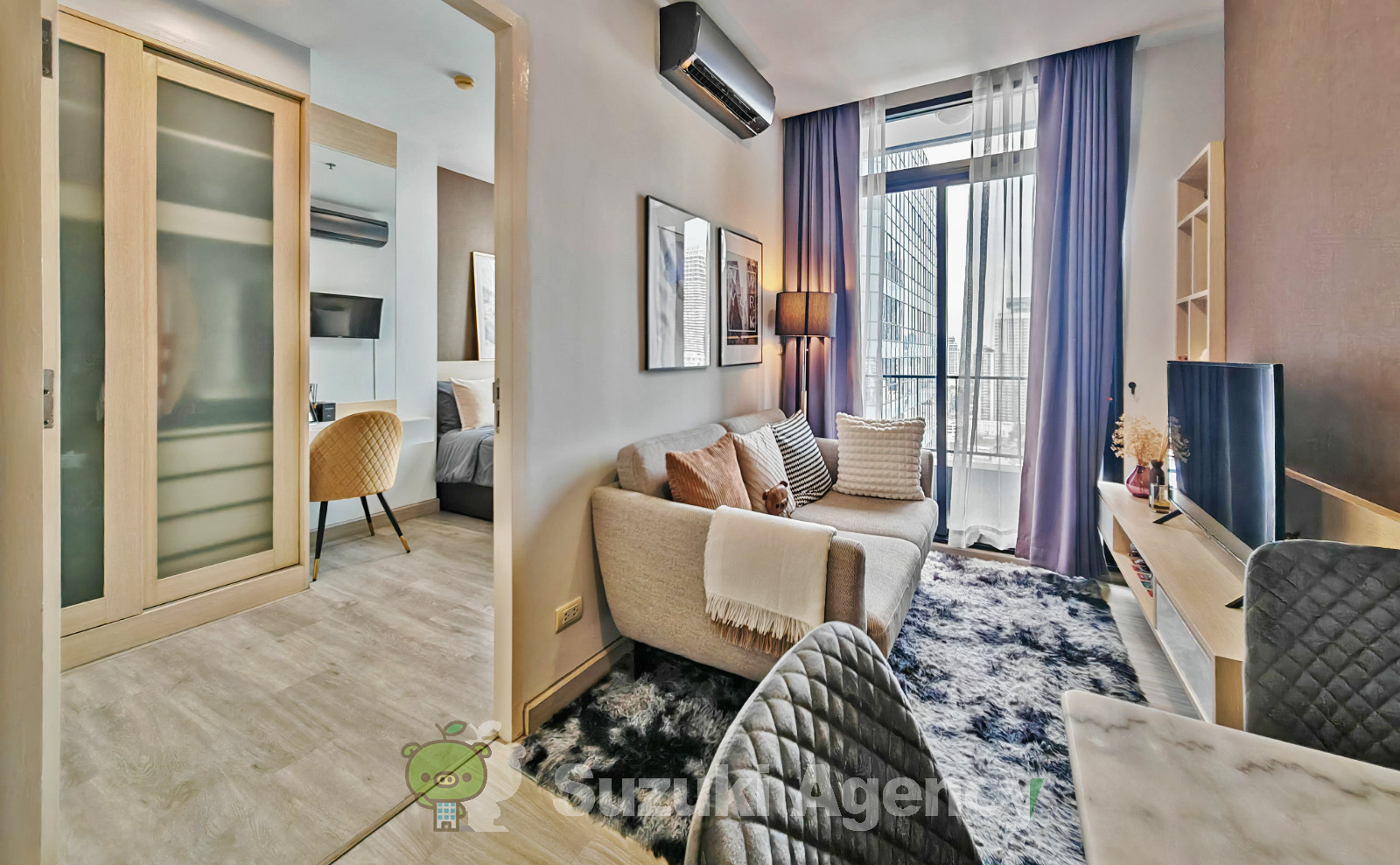 Up Ekkamai Condominium