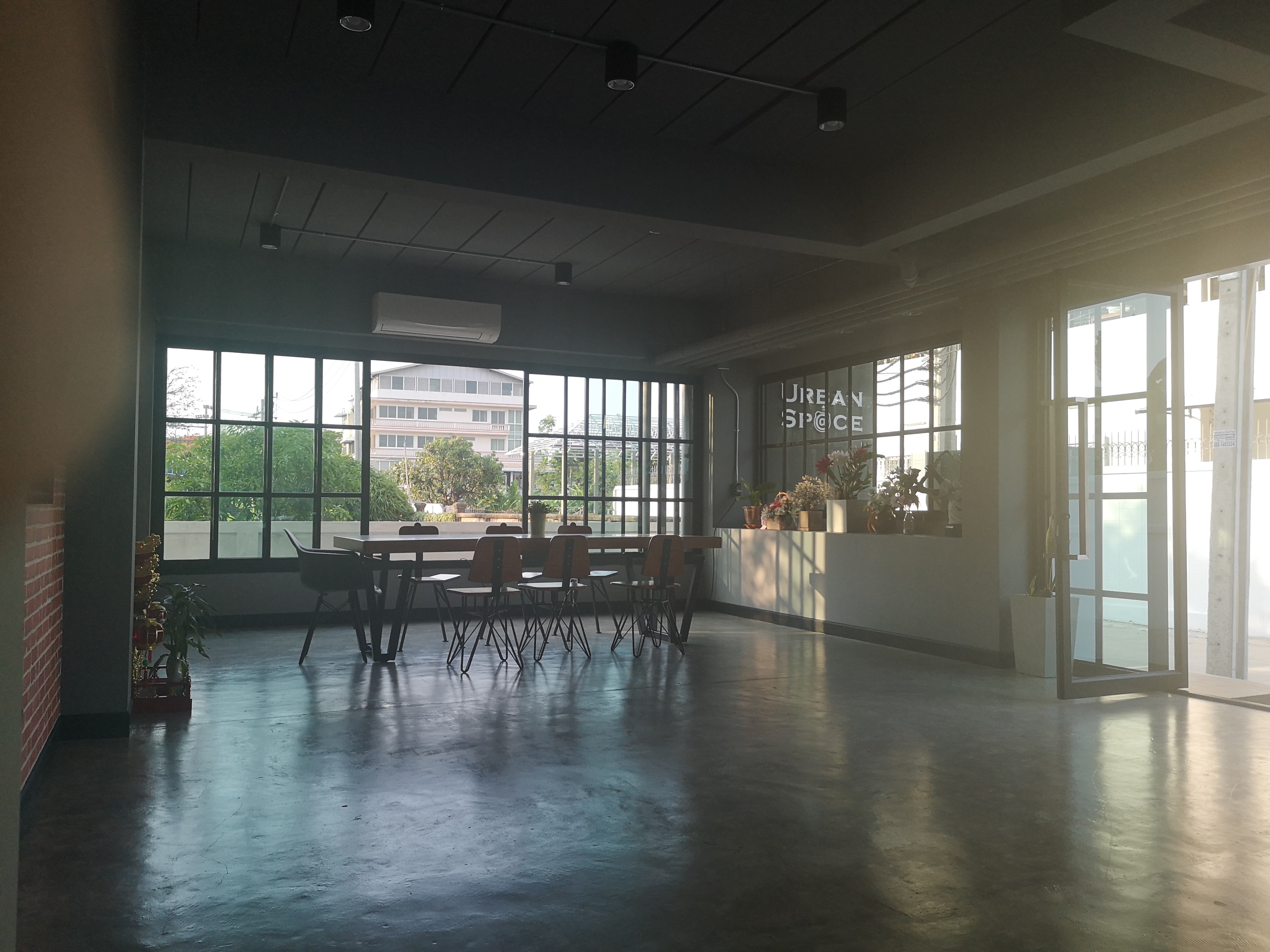 Urban Space Apartment