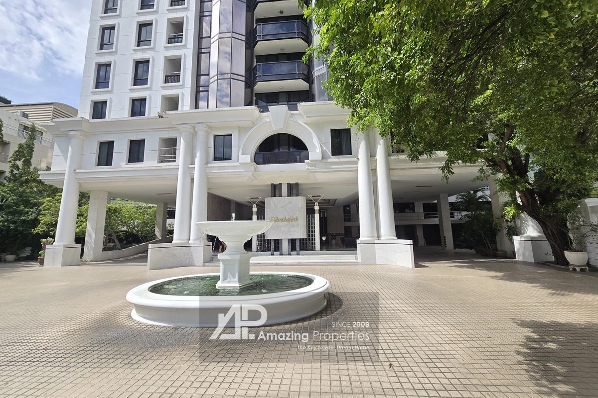 Vanicha Park Langsuan
