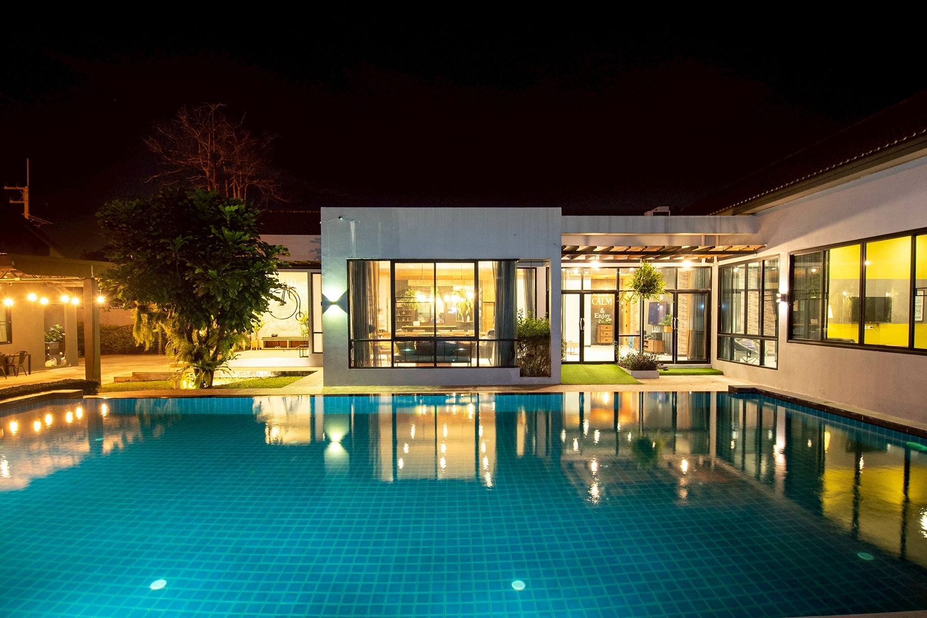 Penny - Farthing Pool Villa