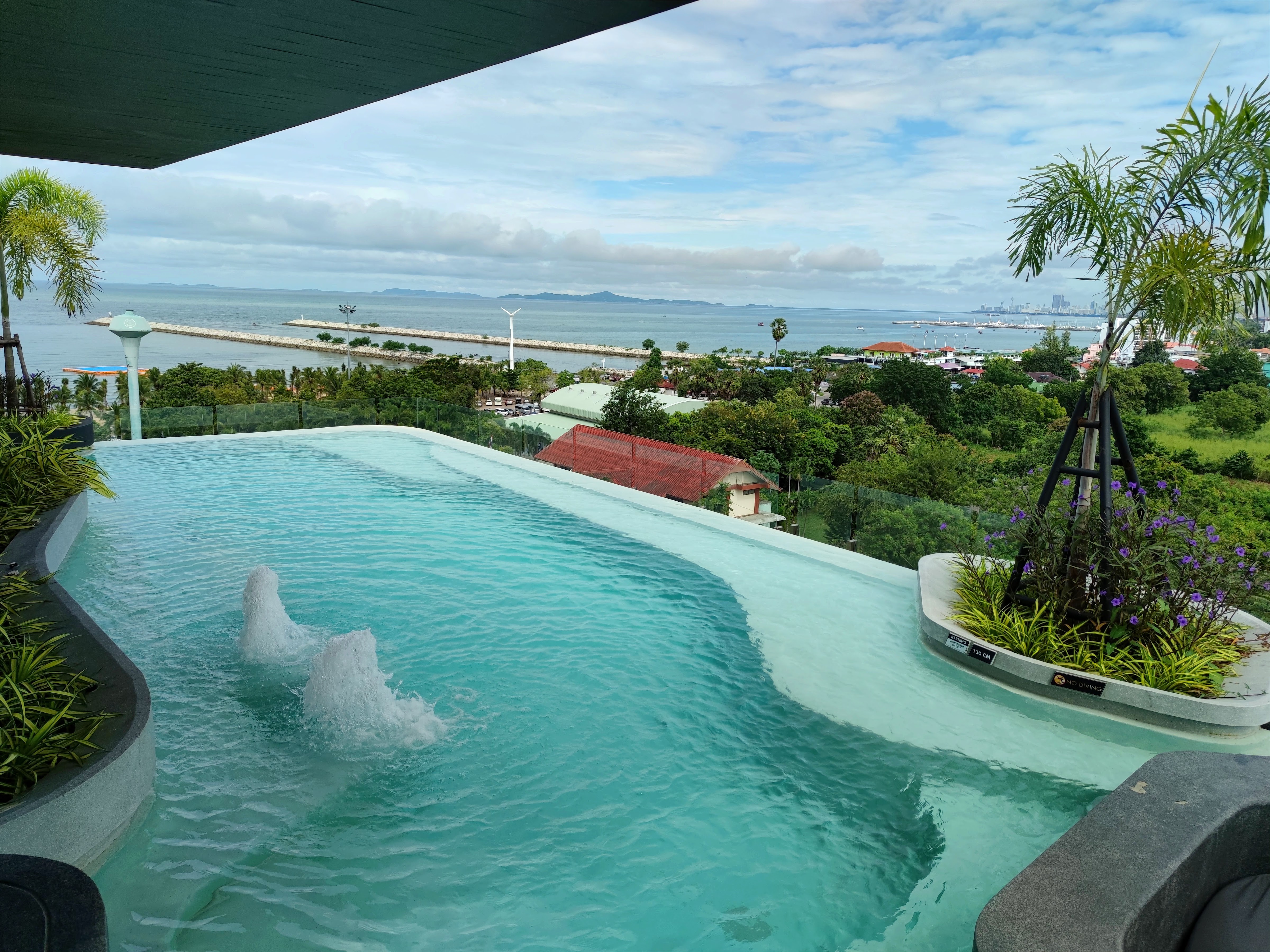 Seaphere Pattaya Hotel by Elite Suites