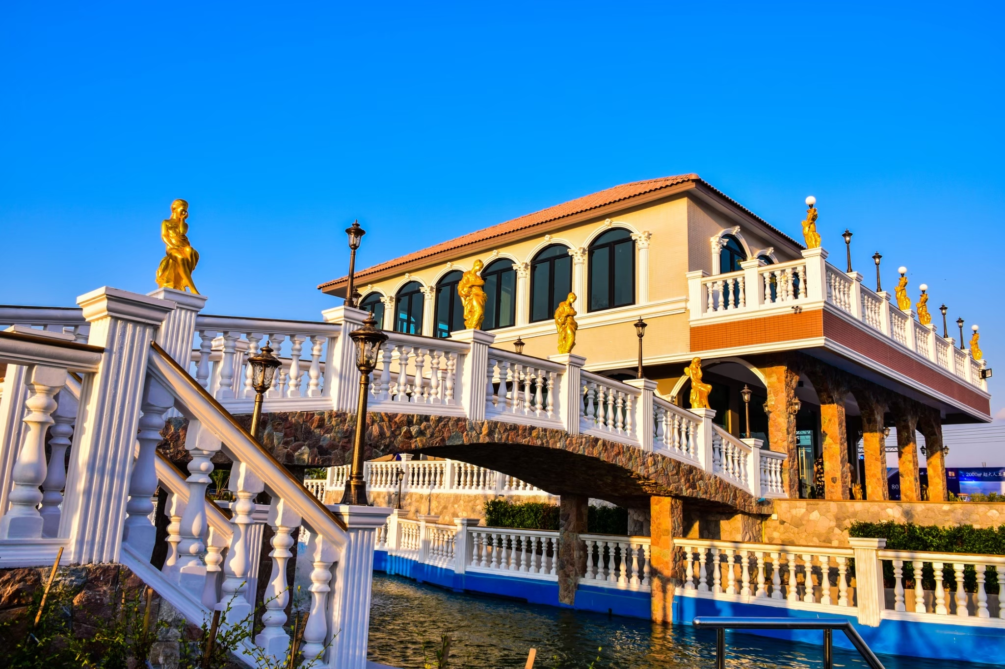 The Lake Huay Yai