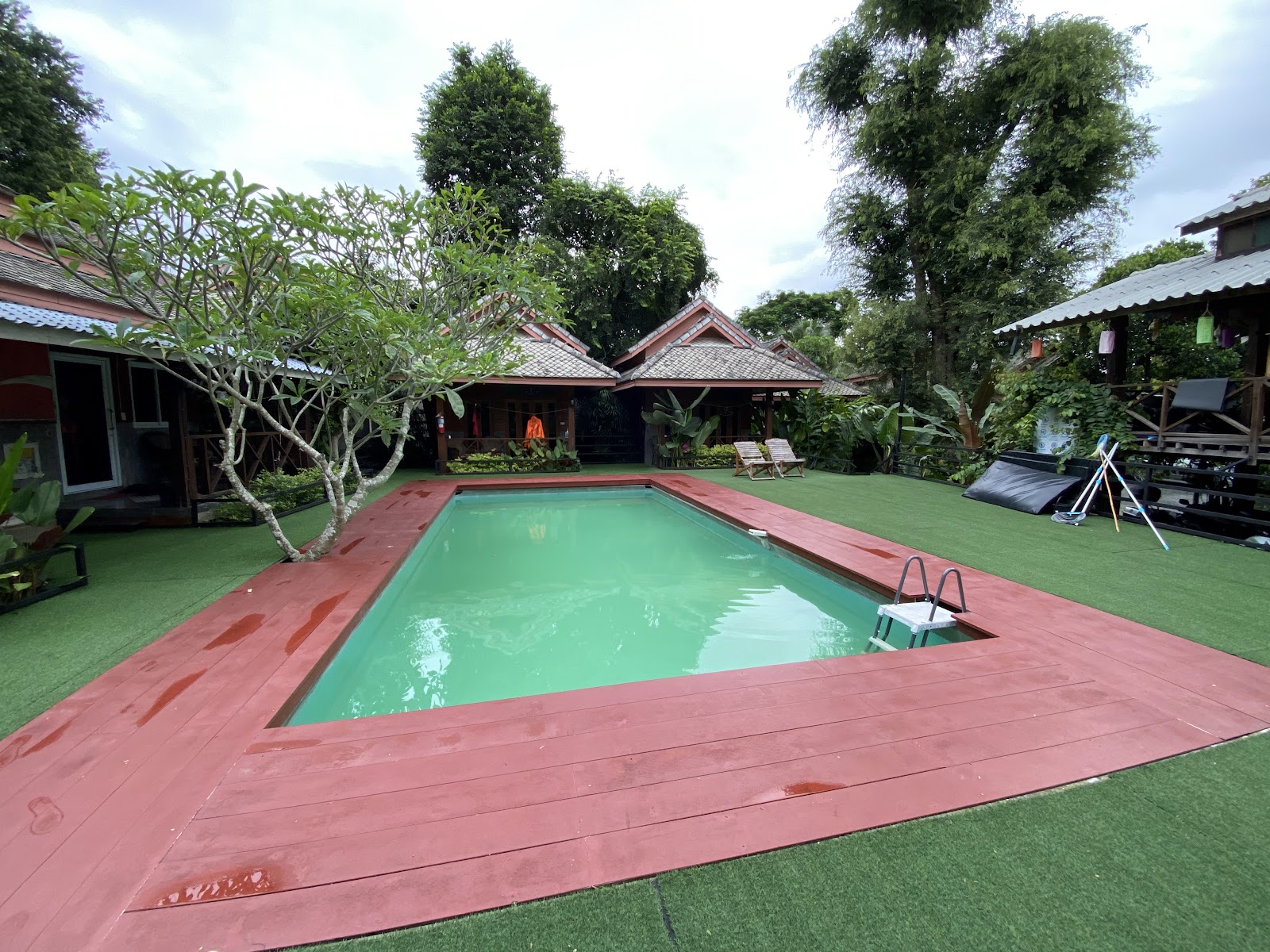 Sawasdeepai River Resort