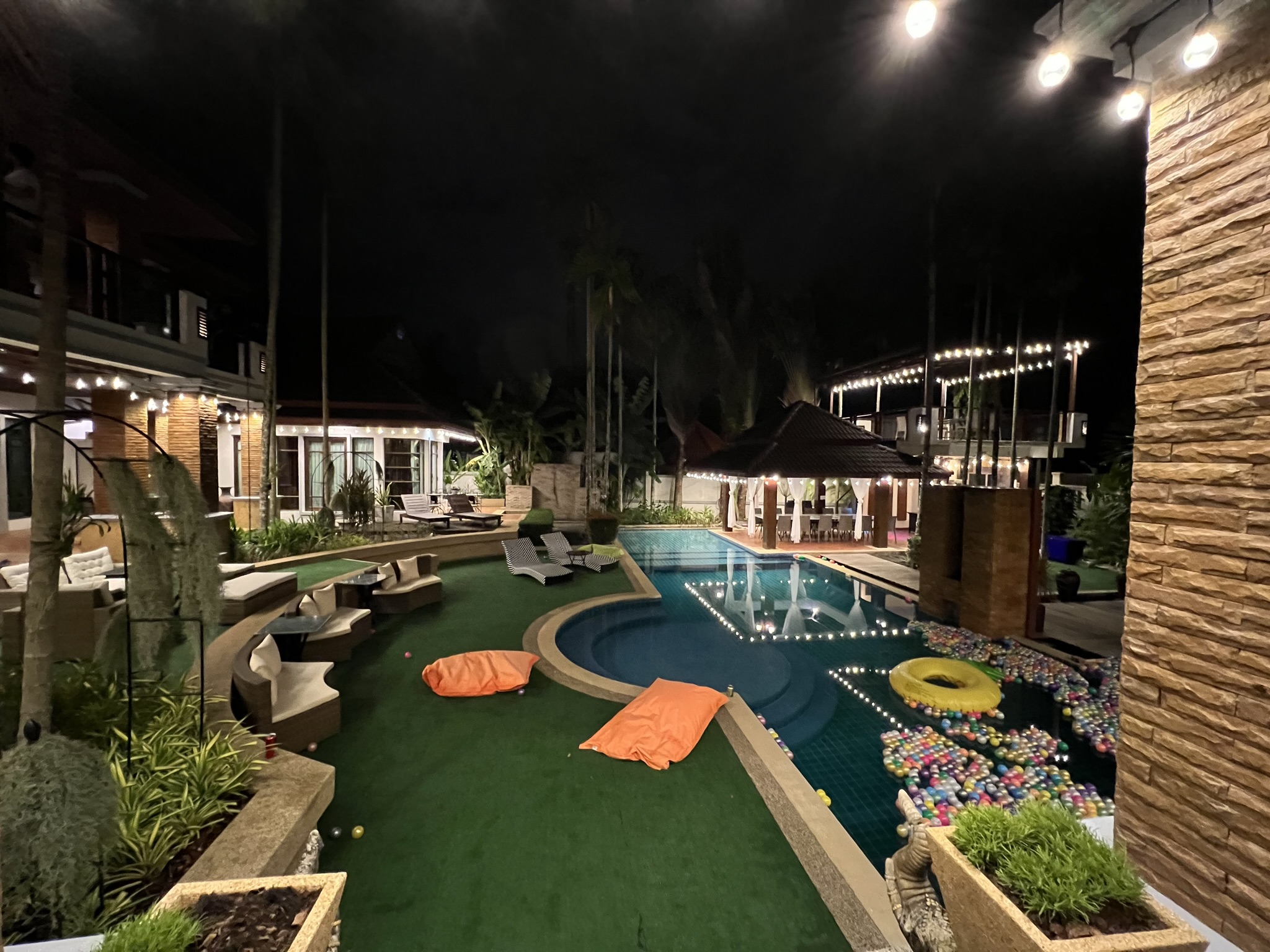 Jantra Residence