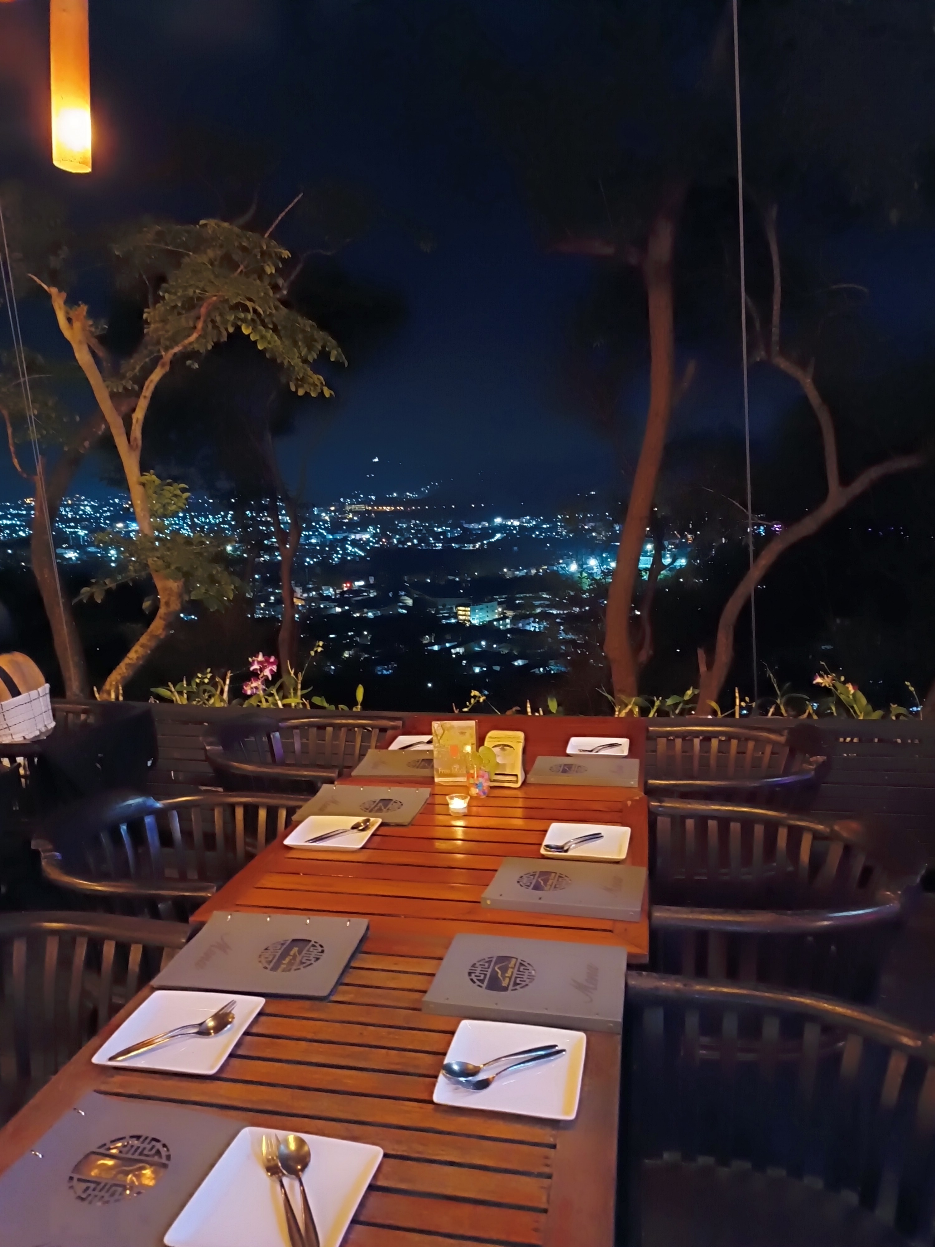 Khao Rang Breeze Restaurant
