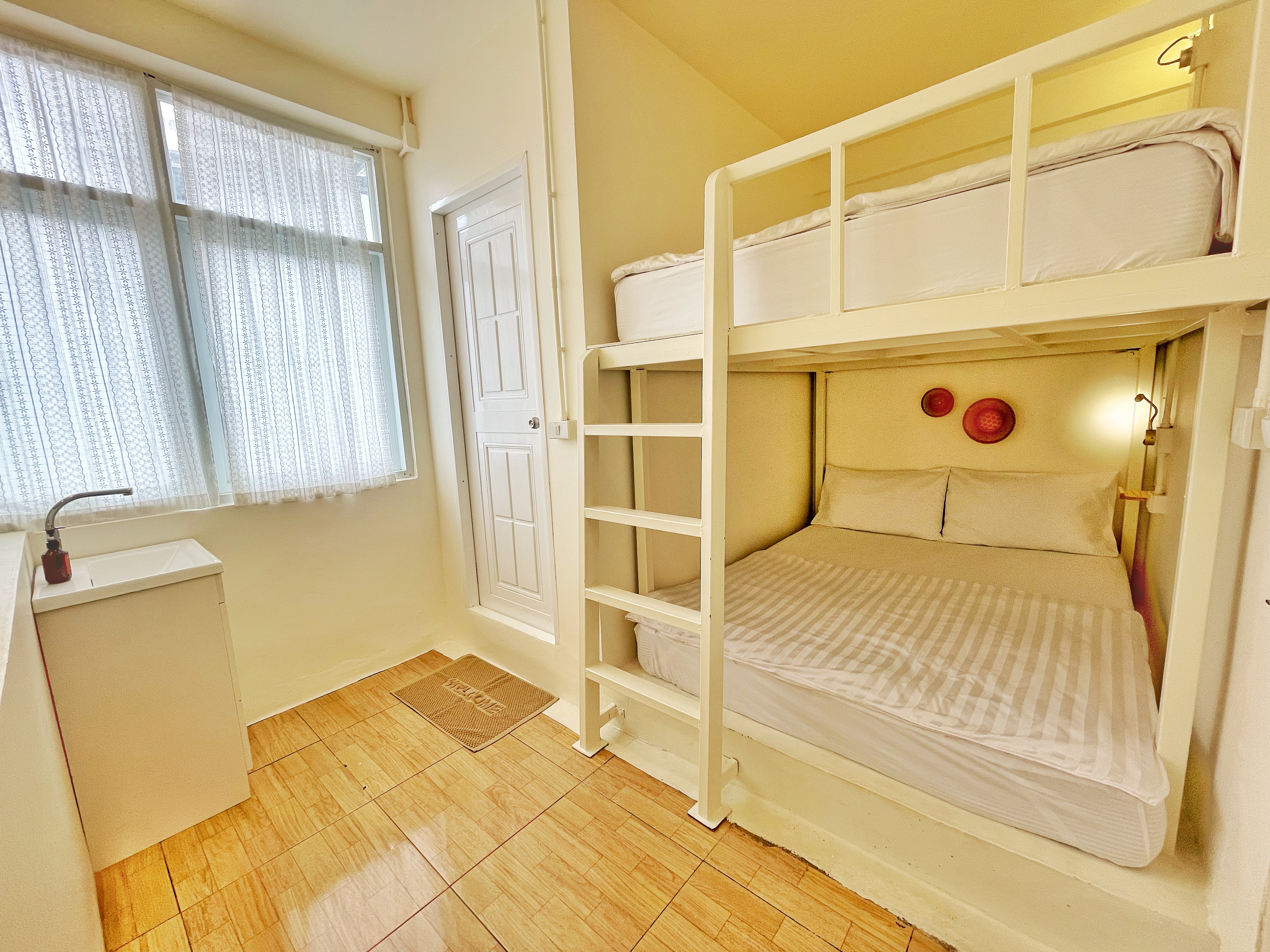 Purr Hostel