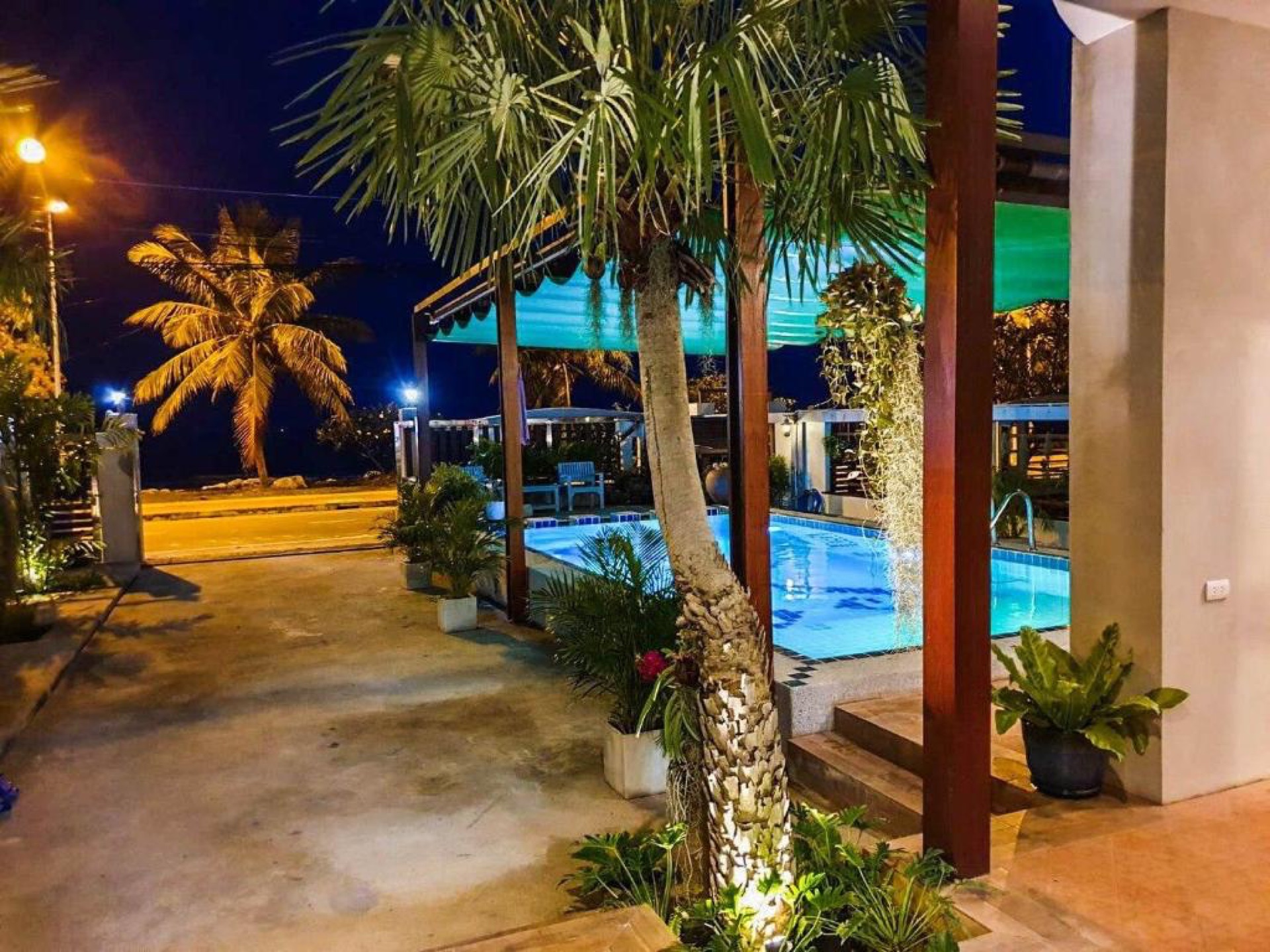 Baan Kin Pranburi - Beachfront & Pool Villa