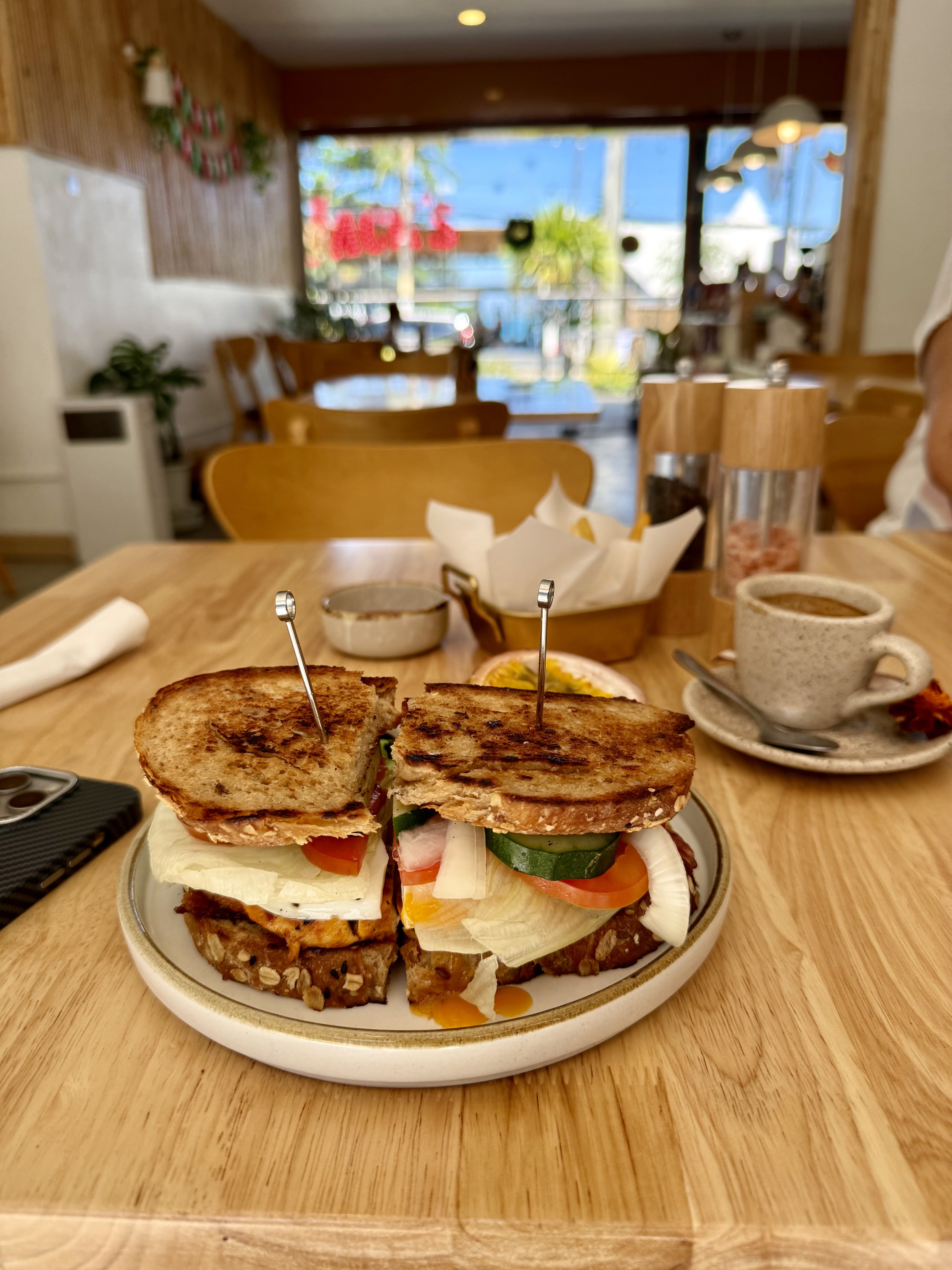 Parroty Cafe (Bang Rak)