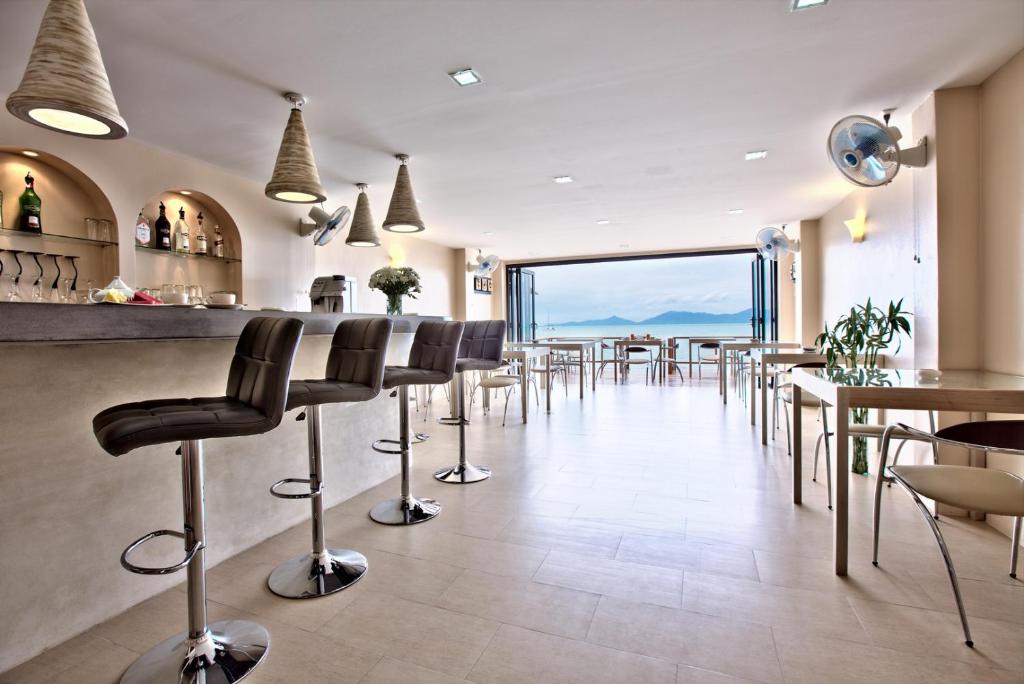Riviera Beach Hotel